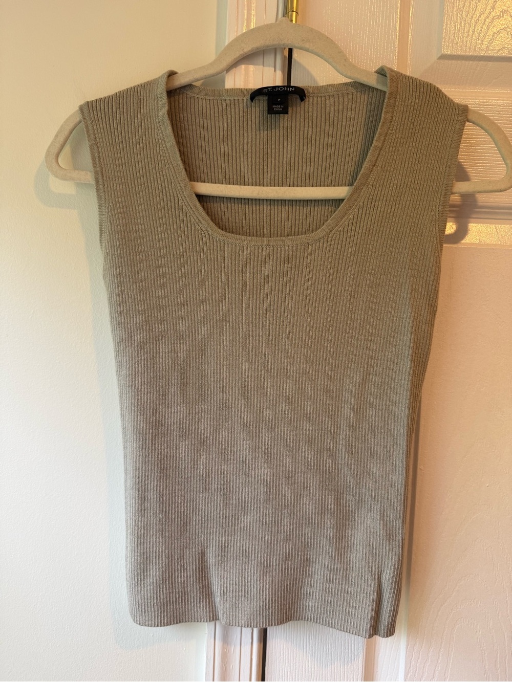 St. John beige ribbed tank top Size P wool and viscose blend.
